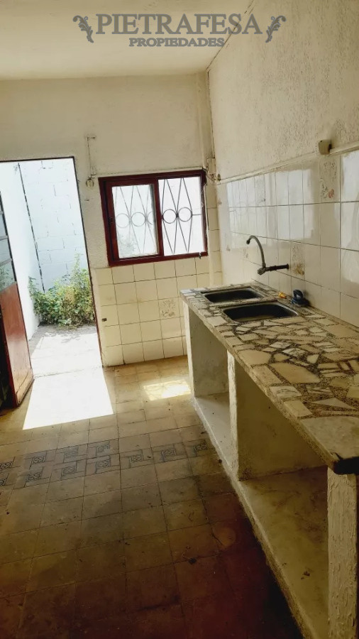 Apartamento ID.12158 - Apto en alquiler, 1 dormitorio, 1 baño, patio, Cerrito.