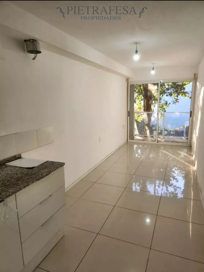 Apartamento ID.12142 - Apto en venta con renta, 1 dormitorio, 1 baño, balcón-Tres Cruces