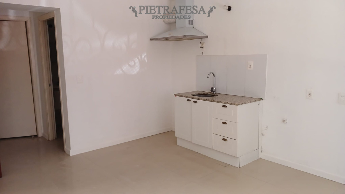 Apartamento ID.1624 - Apartamento en alquiler 1 dormitorio - 1 baño - Colonia - Tres Cruces
