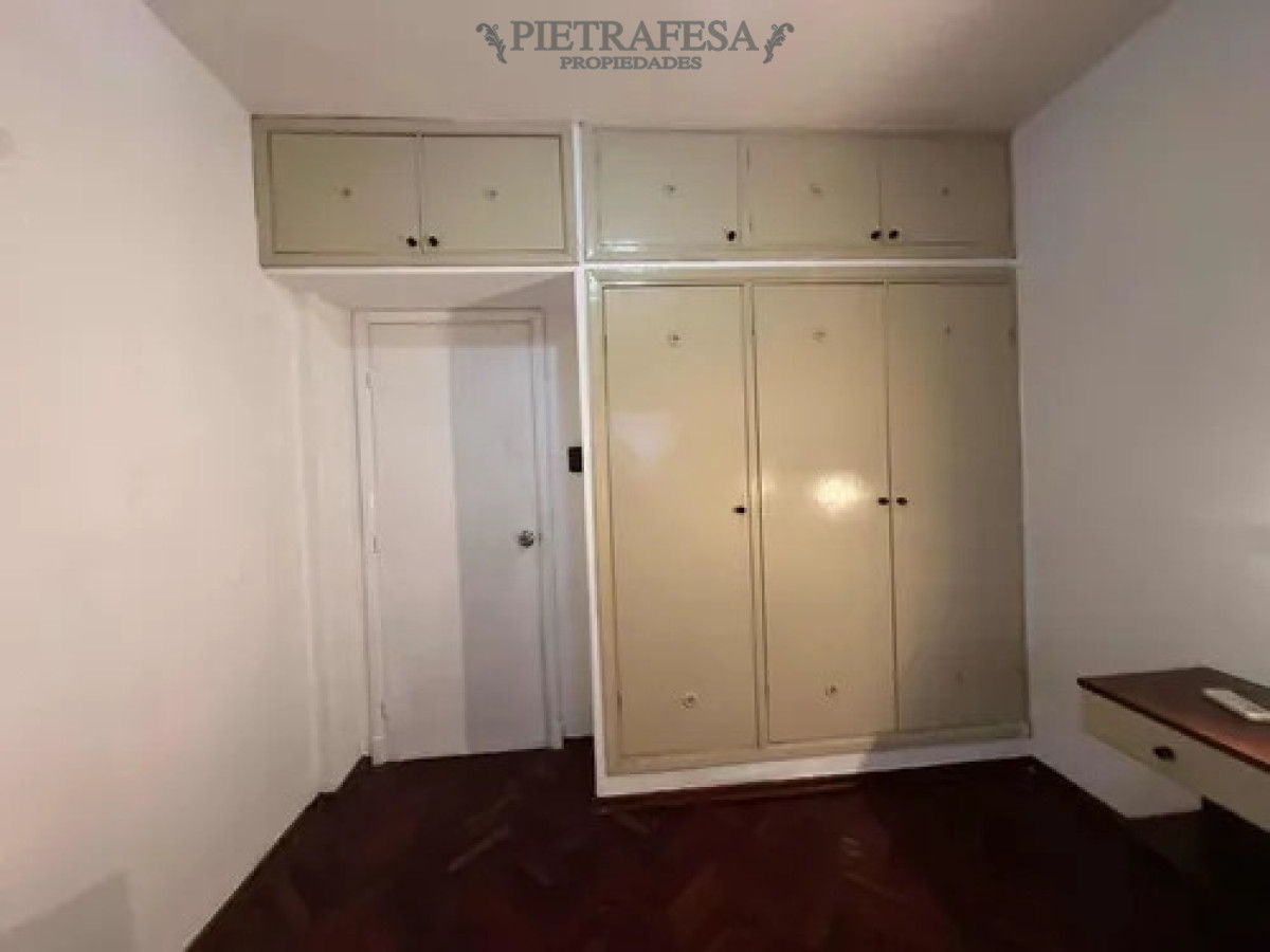 Apartamento ID.14958 - Apartamento en Venta, 2 dormitorios, 1 baño, balcon, azotea. Aguada.