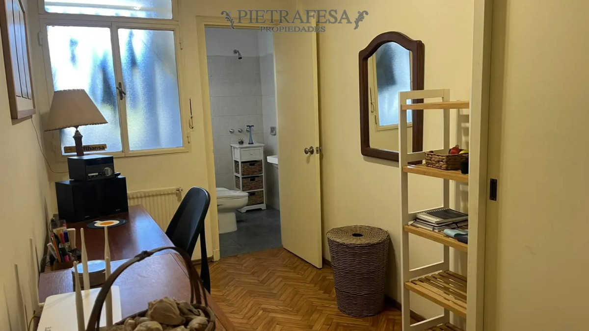 Apartamento ID.16667 - Venta de apartamento, 3 dormitorios , 2 baños , terraza , garaje . Parque Rodó