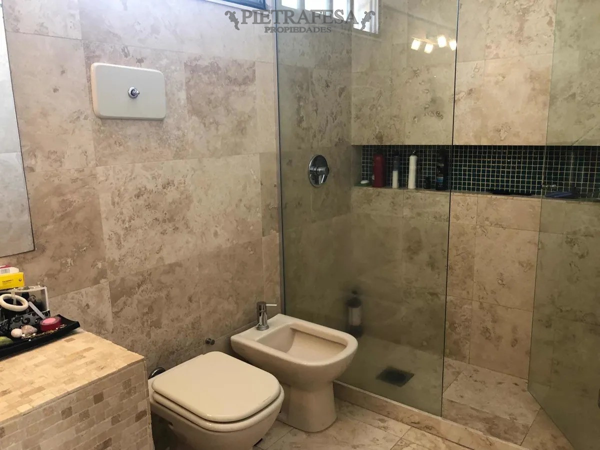 Apartamento ID.4000 - Apartamento Penthouse en venta - 4 dormitorios - 4 baños - garaje x 2 - Chucarro -Pocitos