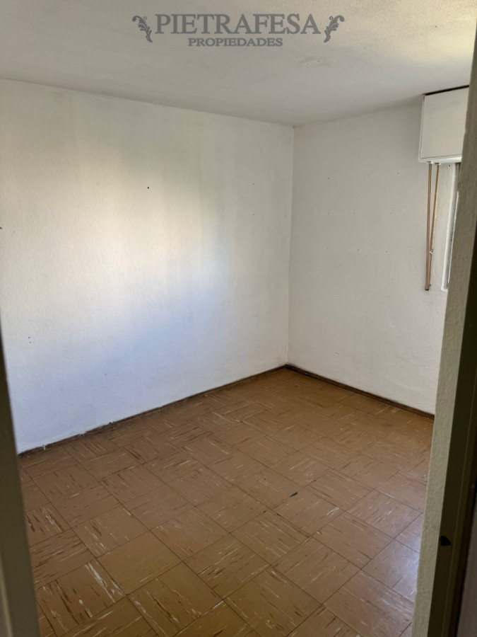 Apartamento ID.15107 - Apartamento en venta, 4 dormitorios, 2 baño-Colón