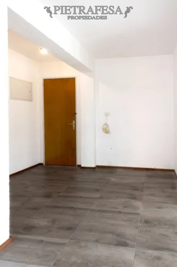 Apartamento ID.13586 - Apartamento en alquiler, 2dormitorios, 1baño, balcón, cochera. Buceo.