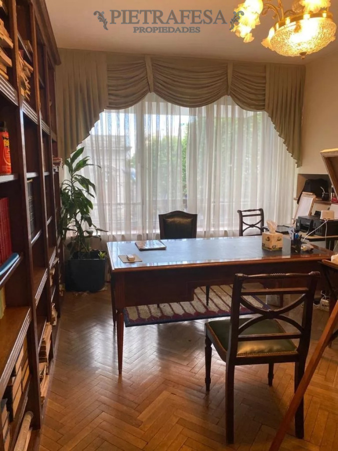 Apartamento ID.6052 - Apartamento en venta 4 dormitorios, 3 baños y patio- Zelmar Michelini -Centro