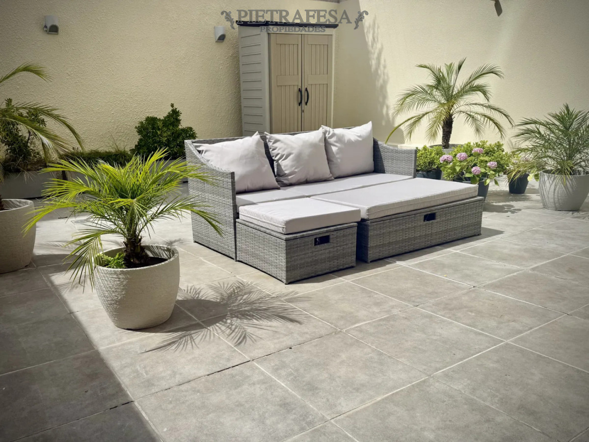 Apartamento ID.15326 - Apartamento en venta, 2 dormitorios, 2 baños, terraza, patio, garaje. Malvin.