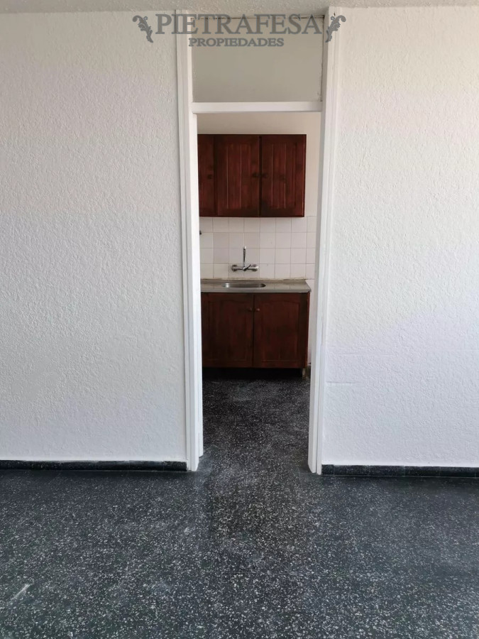 Apartamento ID.6777 - Apartamento en venta con renta 2 dormitorios, 1 baño-Cno. Carrasco-Malvin Norte