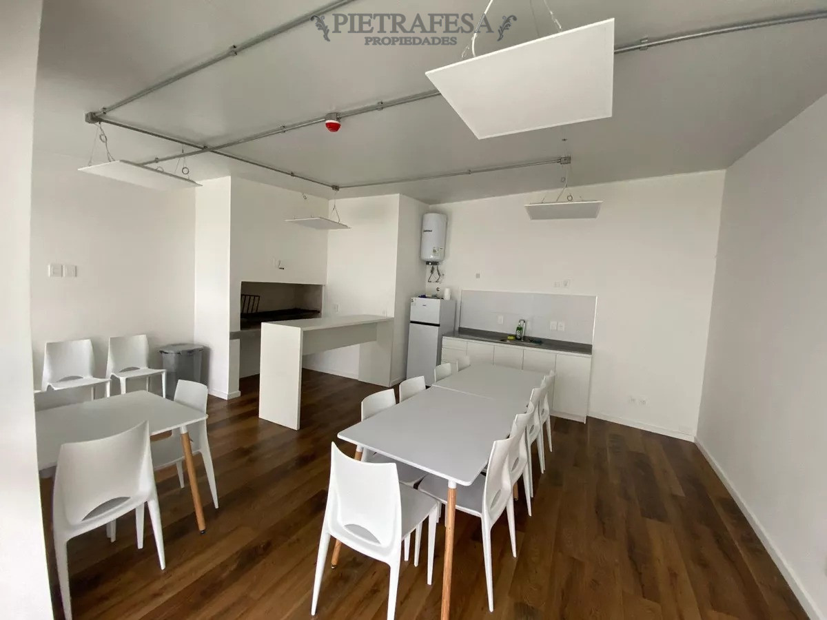 Apartamento ID.9448 - Apto en venta con renta, 1 dormitorio, 1 baño, terraza-Punta Carretas