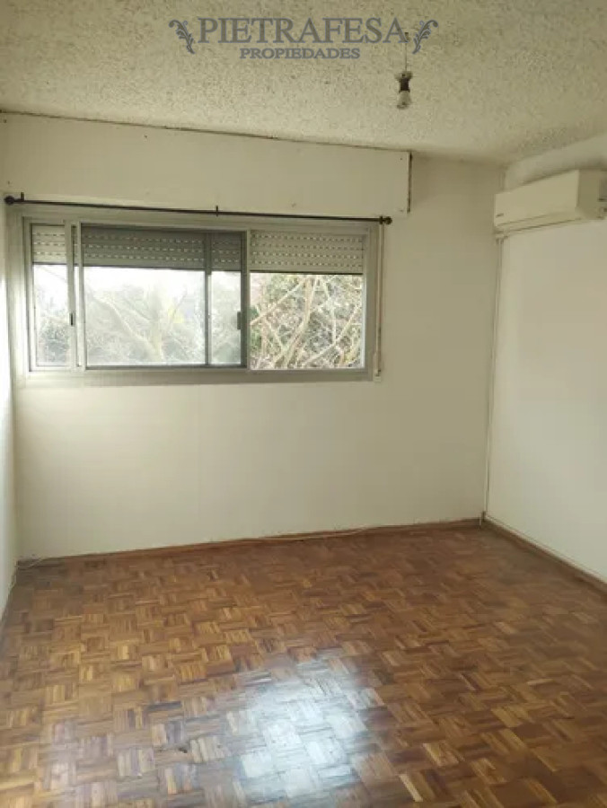 Apartamento ID.13919 - Apartamento en alquiler, 2 dormitorios, 1 baño, terraza lavadero. Parque Posadas.