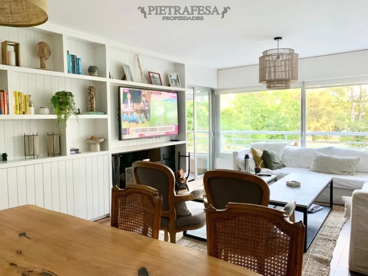 Apartamento ID.13850 - Imperdible apto en venta 2 dormitorios, 2 baños, gje- Carrasco