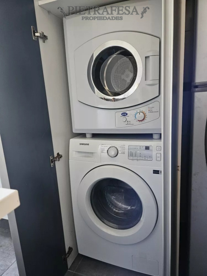 Apartamento ID.9624 - Apto en venta 2 dormitorio, 1 baño, cochera-Pocitos