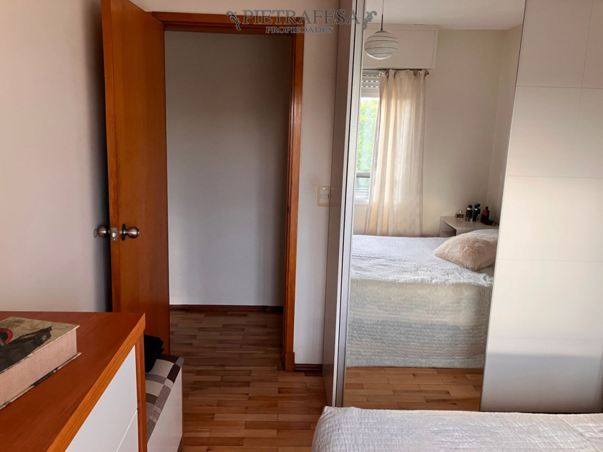 Apartamento ID.15777 - Apartamento en venta, 2 dormitorios, 1 baño, terraza, garaje. Aguada.