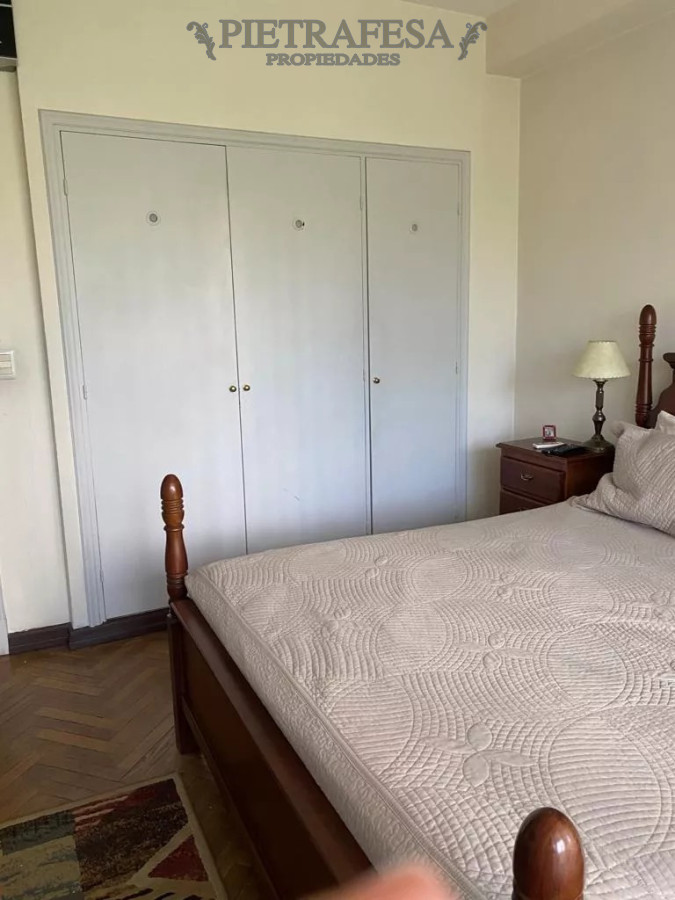 Apartamento ID.6052 - Apartamento en venta 4 dormitorios, 3 baños y patio- Zelmar Michelini -Centro