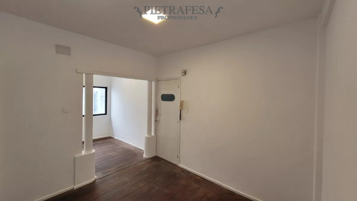 Apartamento ID.11908 - Apto con renta 2 dormitorios, 1 baño- Cordón 