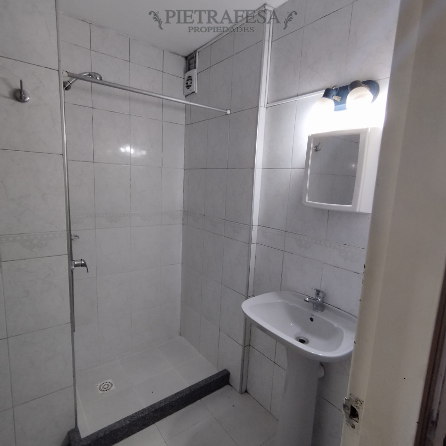 Apartamento ID.14628 - Monoambiente en alquiler con divisiones y terraza