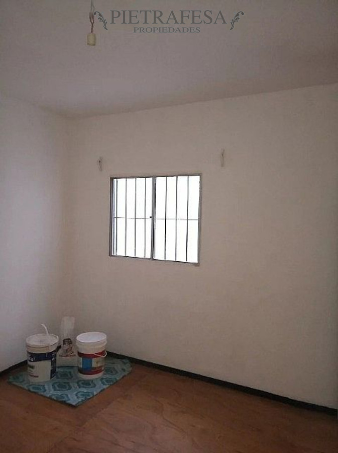 Apartamento ID.552 - Apartamento en venta con renta 2 dormitorios , 1 baño, patio - Cno. Corrales - Villa Española 