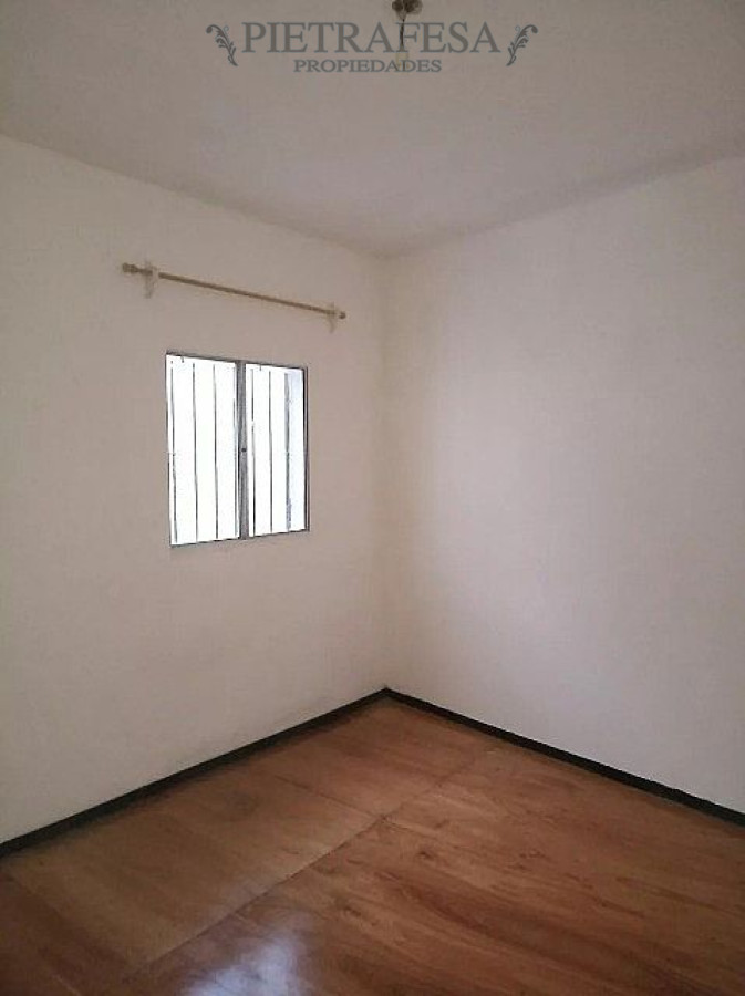 Apartamento ID.552 - Apartamento en venta con renta 2 dormitorios , 1 baño, patio - Cno. Corrales - Villa Española 