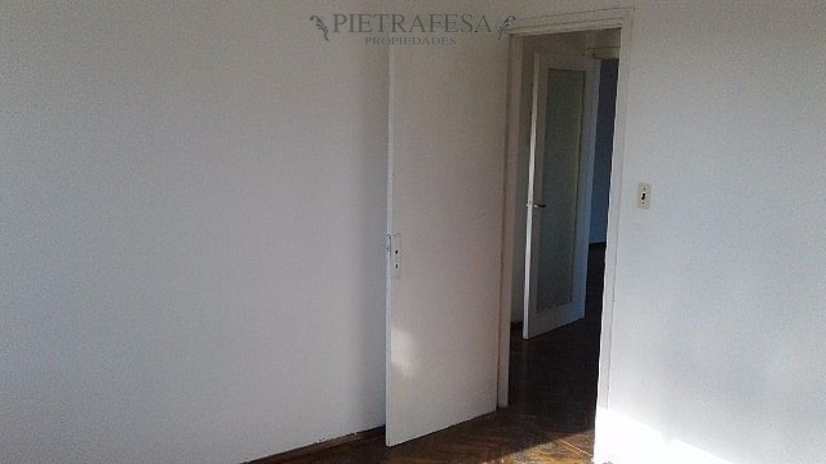 Apartamento ID.438 - Apto venta con renta 2 dormitorios 1 baño-Godoy- Malvin Norte 