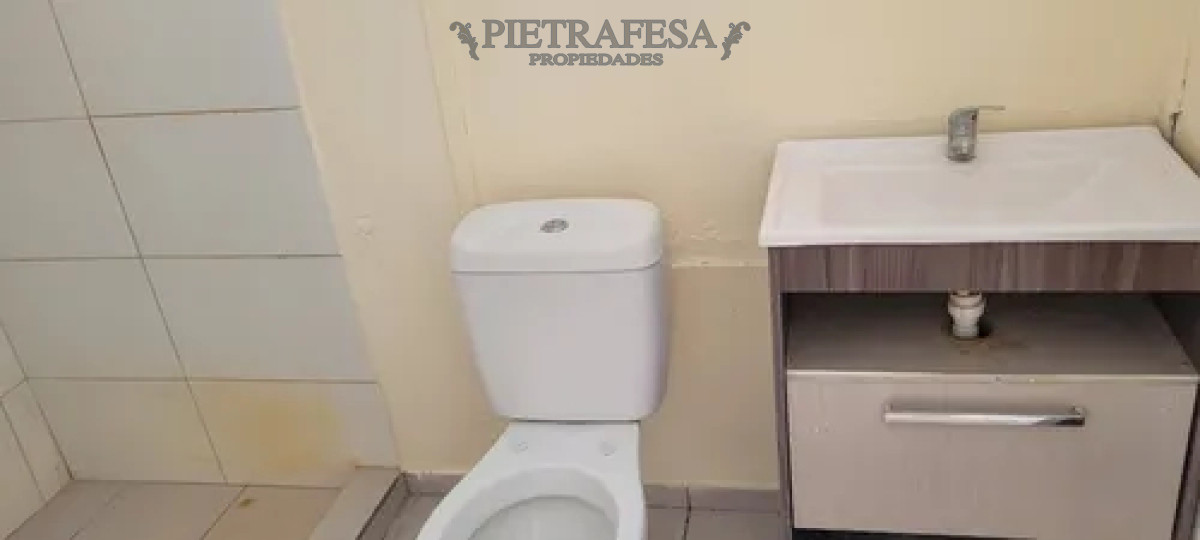 Apartamento ID.13777 - Apartamento en alquiler, 2dormitorios, 1baño, patio. Nuevo Paris.