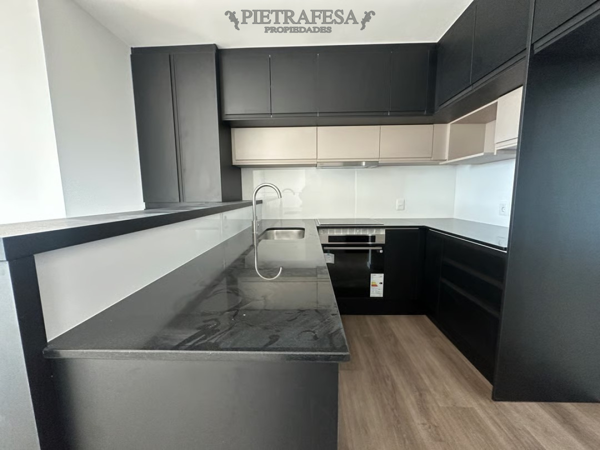 Apartamento ID.14428 - Apartamento de 1 dormitorio con gran Terraza. En Punta Carretas
