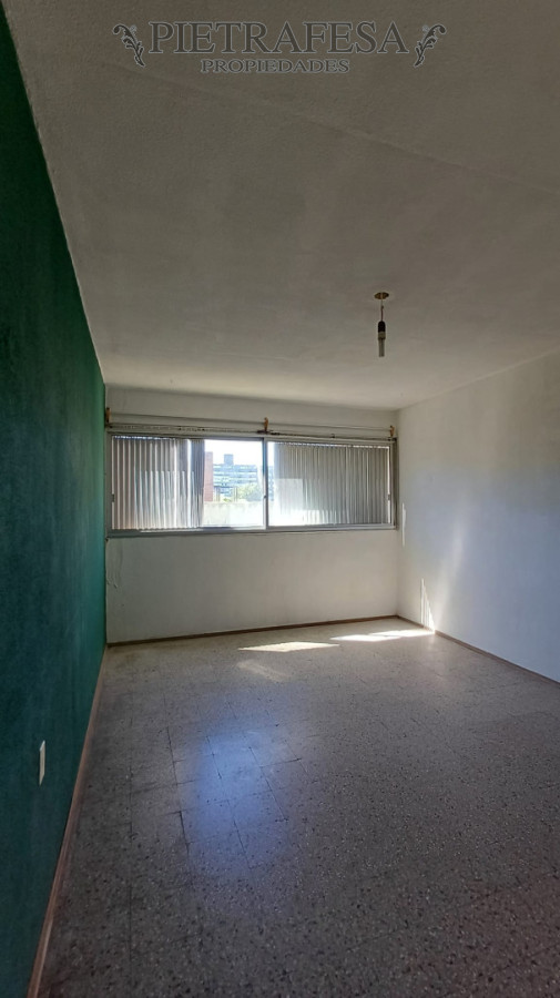 Apartamento ID.15483 - Apartamento en venta, 3 dormitorios, 1 baño, terraza lavadero. Malvin Norte.