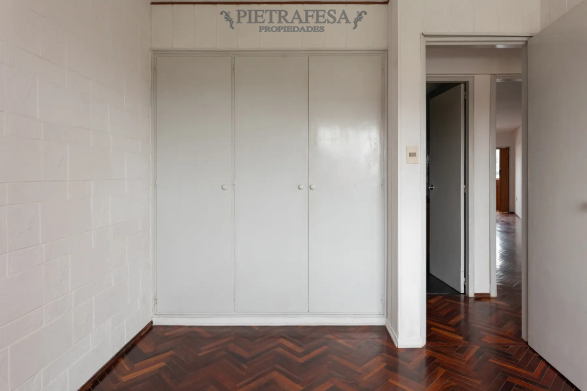 Apartamento ID.15435 - Apartamento en venta, 2 dormitorios, 1 baño, terraza lavadero. Aguada.