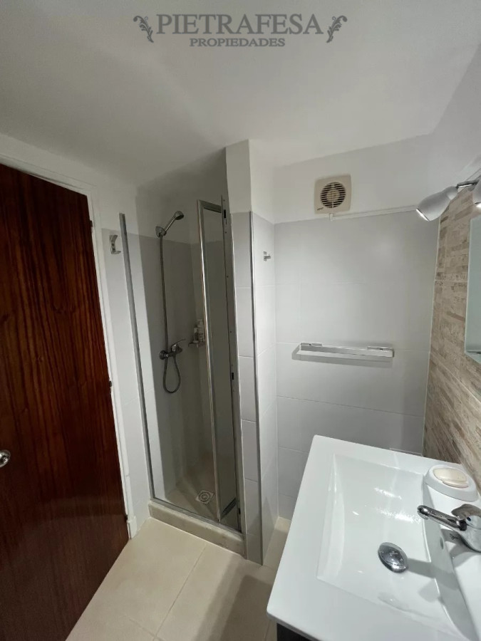 Apartamento ID.7989 - Apartamento en venta 2 dormitorios, 2 baños, balcón y garaje-21 De Setiembre -Punta Carretas
