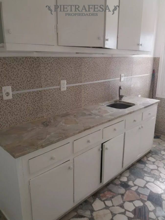 Apartamento ID.8877 - Apto con renta en venta 2 dormitorios y balcón-Hipólito Mordellie