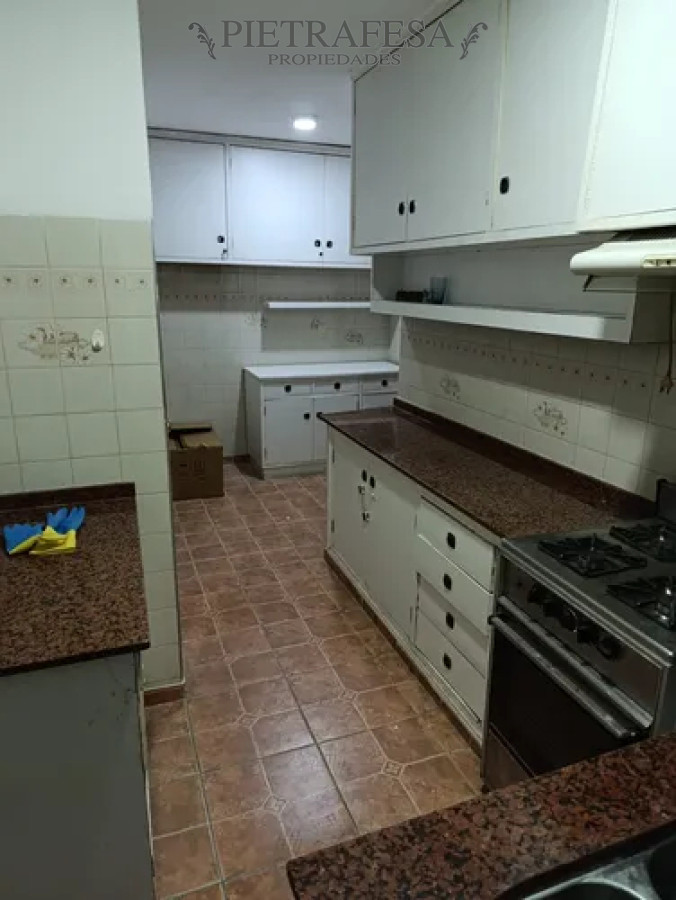 Apartamento ID.13649 - Apartamento en alquiler, 3dormitorios, 2baños, terraza, garaje. Villa Biarritz.