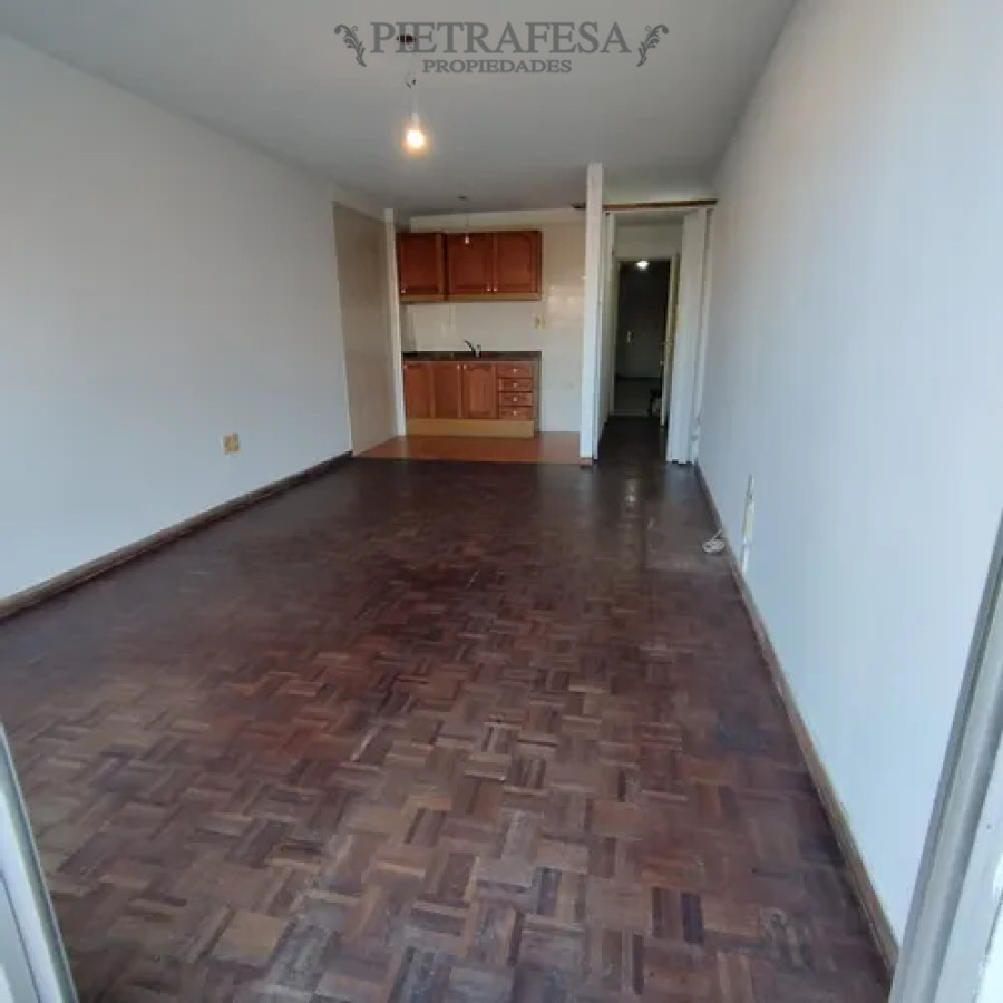 Apartamento ID.14344 - Apartamento en alquiler, monoambiente, 1 baño, patio. Buceo.