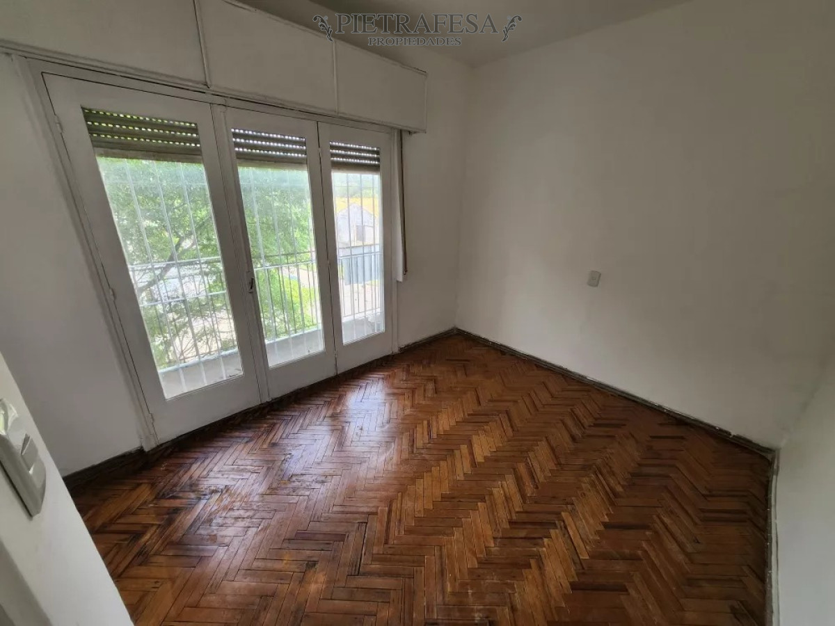 Apartamento ID.8307 - Apartamento en venta 2 dormitorios, 1 baño y balcón-Av. San Martín-Cerrito
