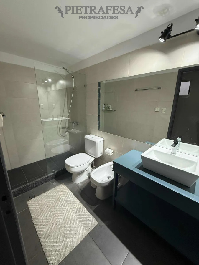 Apartamento ID.13427 - Apto en venta 3 dormitorios, 3 baños, gje- Patio ,Pocitos