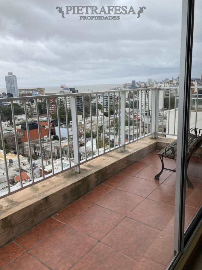 Apartamento ID.16633 - Venta de monoambiente, 1 baño , terraza . Punta carretas