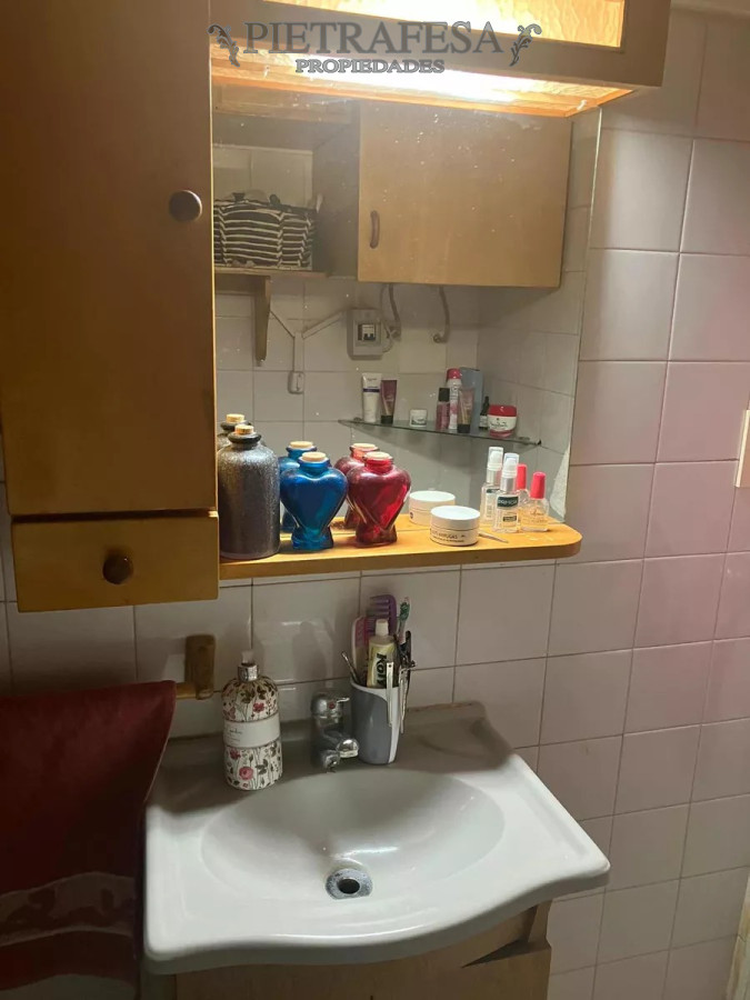 Apartamento ID.8050 - Apartamento en venta 3 dormitorios, 1 baño- Jaime Roldos y Pons-Pérez Castellanos