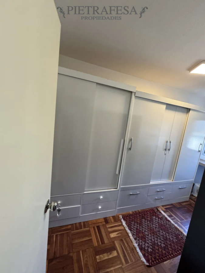 Apartamento ID.14649 - Apartamento en alquiler, 2 dormitorios, 1 baño, terraza lavadero. Pocitos.