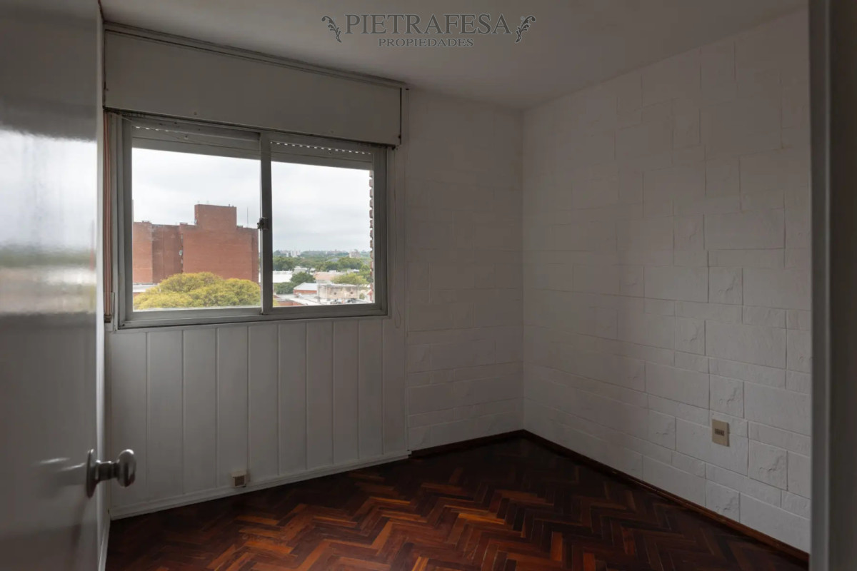 Apartamento ID.15435 - Apartamento en venta, 2 dormitorios, 1 baño, terraza lavadero. Aguada.