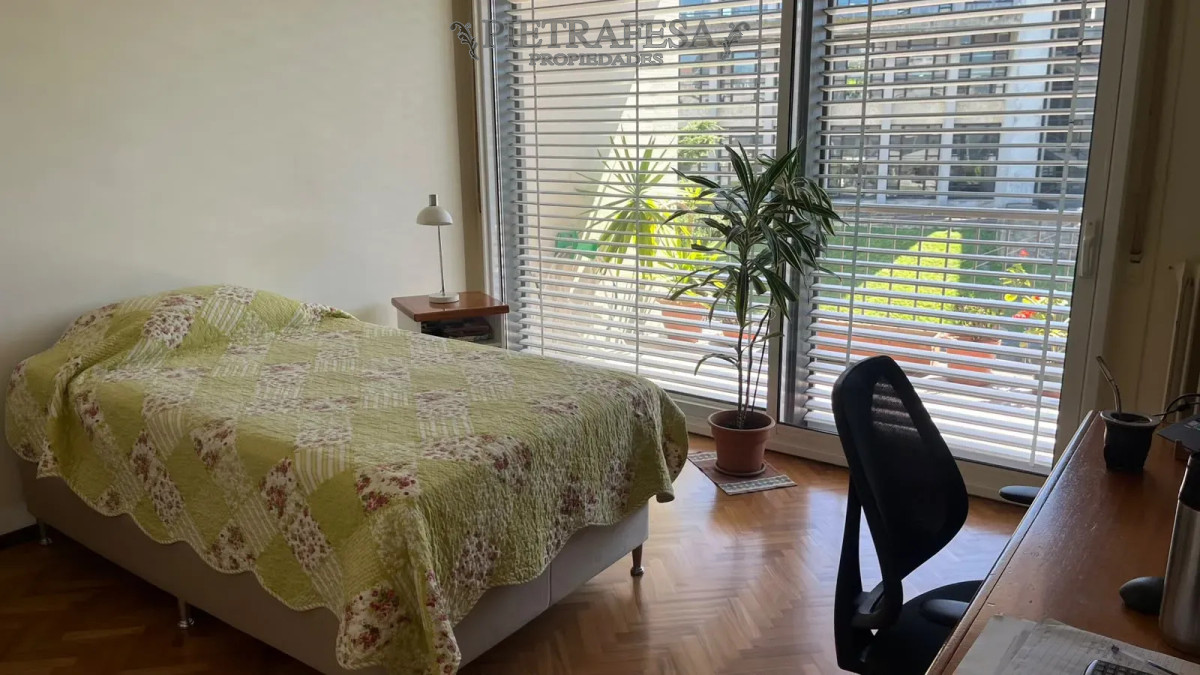 Apartamento ID.16667 - Venta de apartamento, 3 dormitorios , 2 baños , terraza , garaje . Parque Rodó