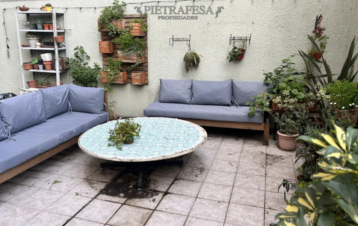 Apartamento ID.15959 - Apartamento en alquiler, 2 dormitorio, 2 baños, patio, balcón. Pocitos.