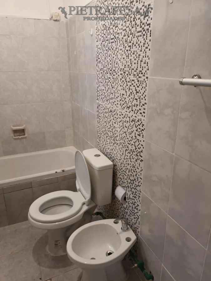 Apartamento ID.13938 - Apto en alquiler, 1 dormitorio, 1 baño, patio-Cerrito