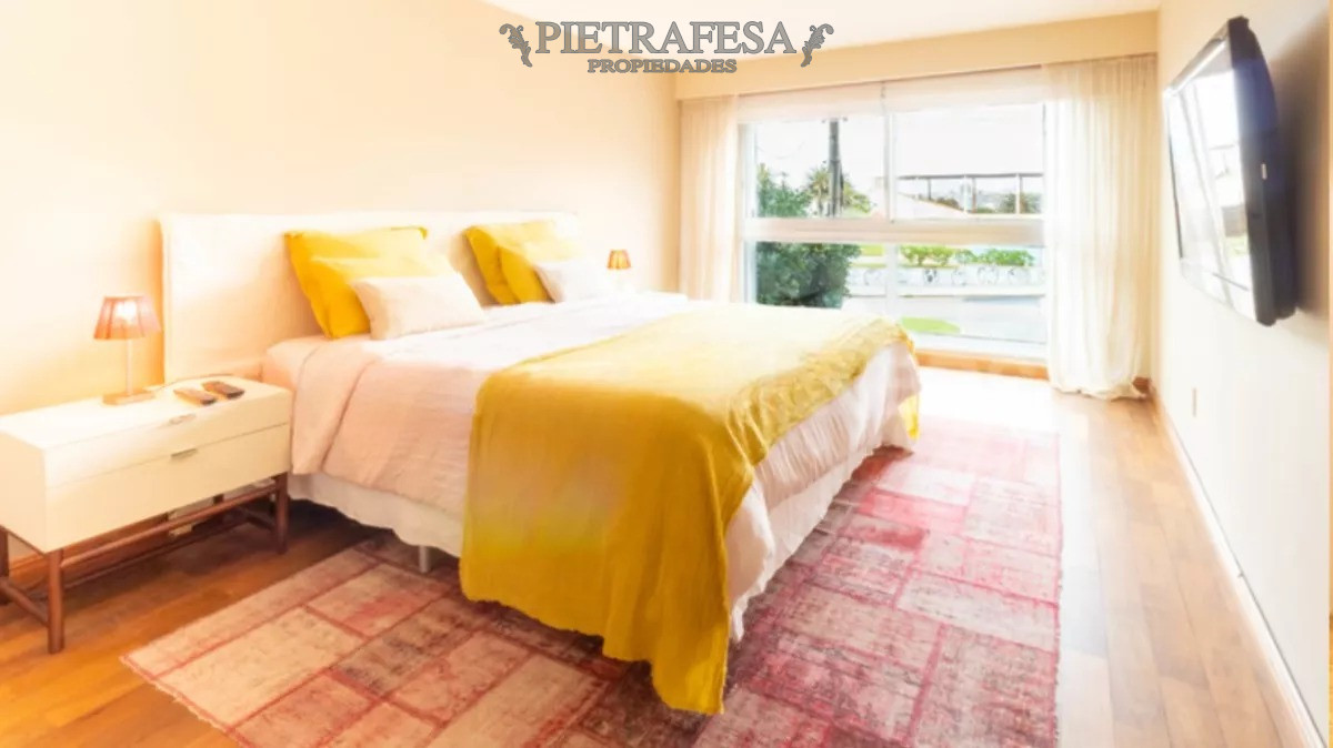 Apartamento ID.12542 - Apto en venta con renta, 3 dormitorios, terraza, garaje-Pocitos 