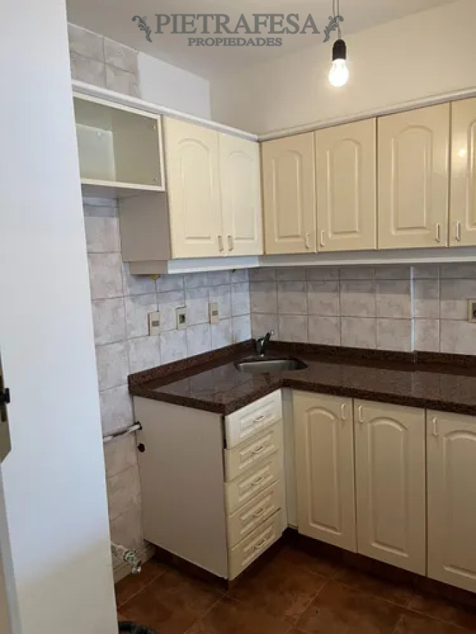 Apartamento ID.13886 - Apartamento en alquiler, monoambiente. Excelente zona, Punta Carretas.