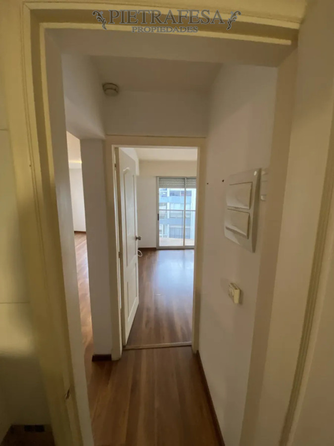 Apartamento ID.15967 - Apartamento en venta, 1 dormitorio, 1 baño, terraza. Pocitos.