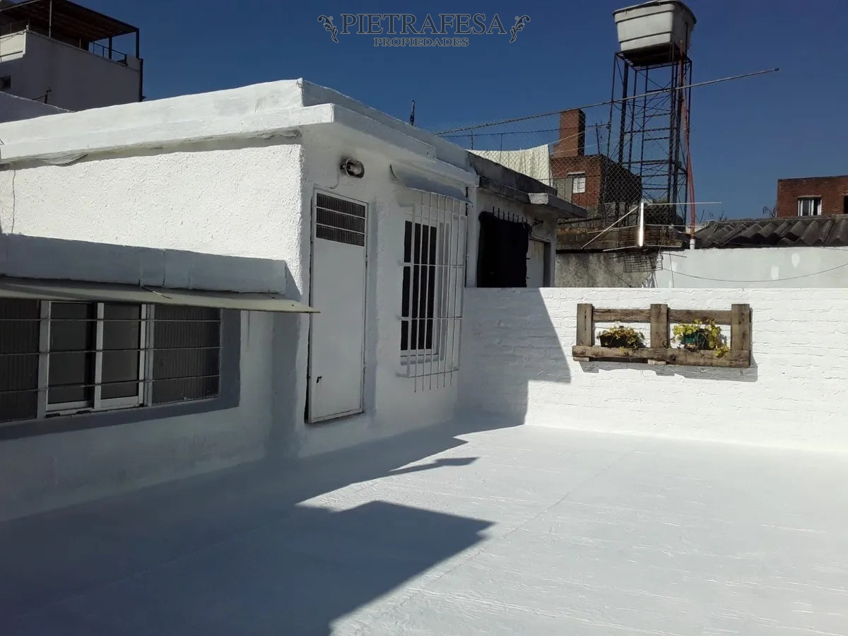 Apartamento ID.4428 - Apartamento en venta con renta - 2 dormitorios- 1 baño - azotea - Av. Gonzalo Ramírez - Palermo