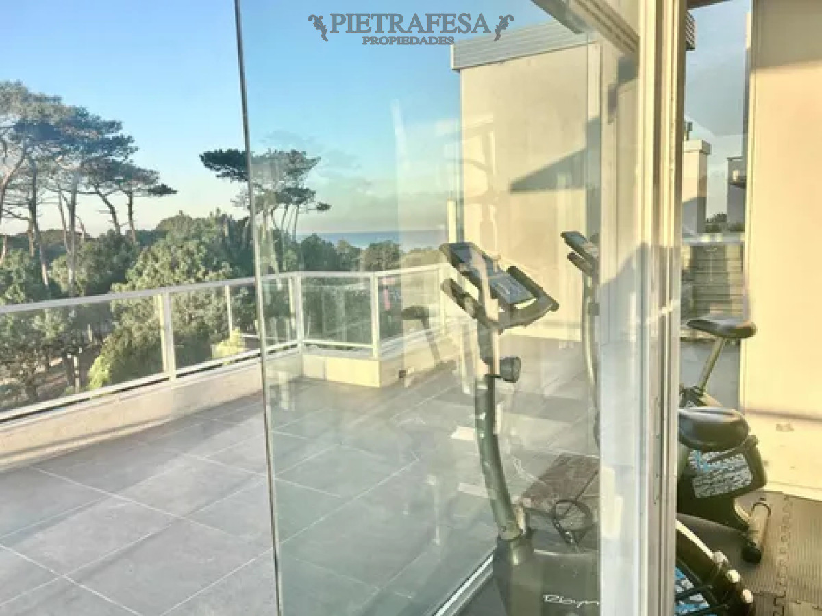 Apartamento ID.13882 - Apartamento en alquiler, 1 dormitorio, 1baño, terraza, garaje. Barra de Carrasco.