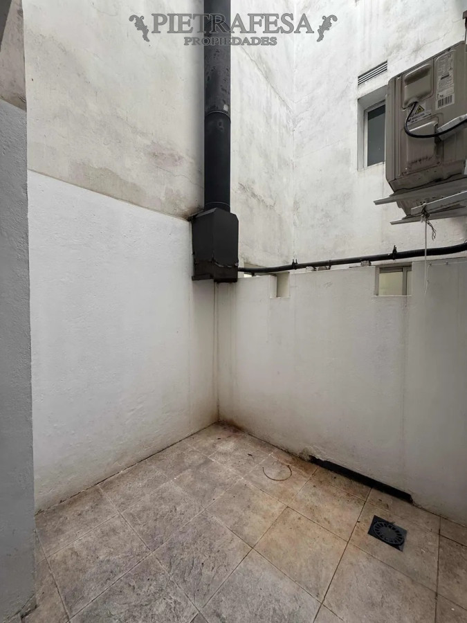 Apartamento ID.13427 - Apto en venta 3 dormitorios, 3 baños, gje- Patio ,Pocitos