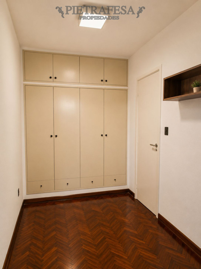 Apartamento ID.14958 - Apartamento en Venta, 2 dormitorios, 1 baño, balcon, azotea. Aguada.