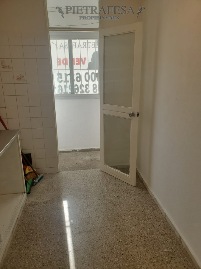 Apartamento ID.2743 - Apartamento en venta con renta 2 dormitorios 1 baño- Euskalerria 71- Malvin Norte