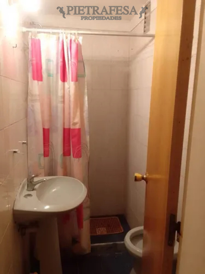 Apartamento ID.13901 - Apartamento en alquiler, 2 dormitorios, 1 baño, terraza lavadero. Cordón.