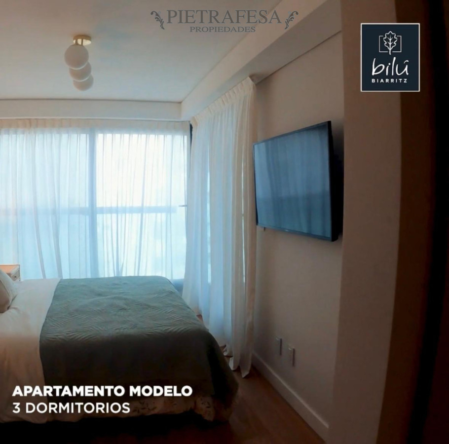 Apartamento ID.14255 - Apartamento de lujo Punta Carretas · 3 dormitorios · 4 baños · a metros del mar!