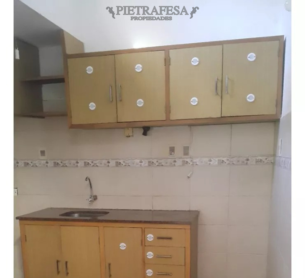 Apartamento ID.11417 - Apto con renta 2 dormitorios, 1 baño, azotea-Goes 